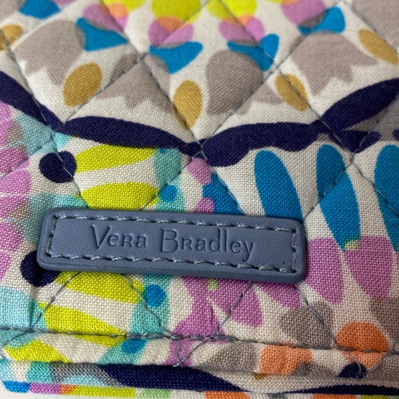 Vera Bradley RFID Small Bifold Wallet, Sunny Medallion fabric New With Tags NWT - Picture 11 of 14